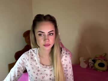 Cristenvrias March 19, 2026 Chaturbate stream image