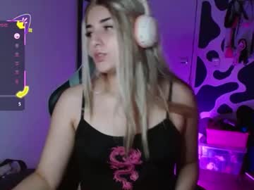 Hi_Elora March 22, 2026 Chaturbate stream image