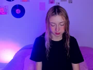 Sophie_Collins13 March 22, 2026 Chaturbate stream image