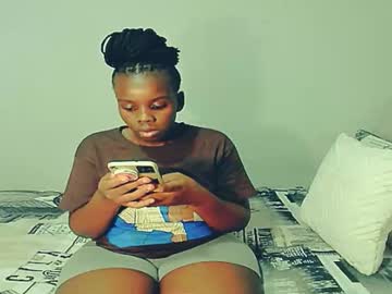 Dinnydakrazx March 29, 2026 Chaturbate stream image