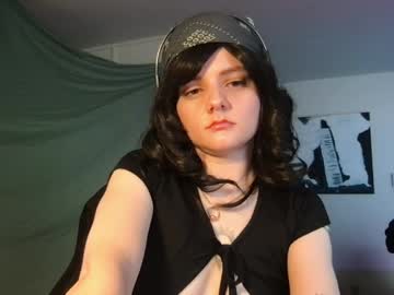 Softgothlover April 01, 2026 Chaturbate stream image