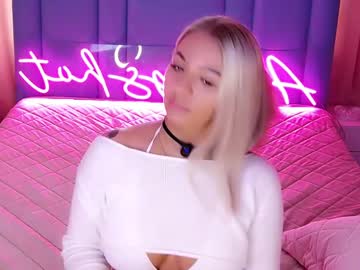 Allwayshottt April 01, 2026 Chaturbate stream image