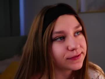 Minhgrow April 01, 2026 Chaturbate stream image
