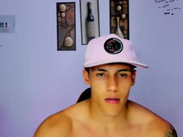 Kleiver_Latinoxxx April 01, 2026 Chaturbate stream image