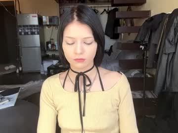 Michikolonghofer April 01, 2026 Chaturbate stream image