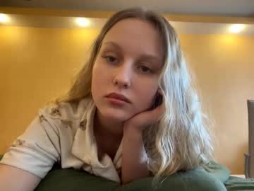 Bobettesplane April 01, 2026 Chaturbate stream image