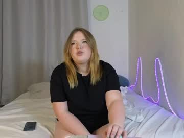 Kris_Big_Assmom April 01, 2026 Chaturbate stream image