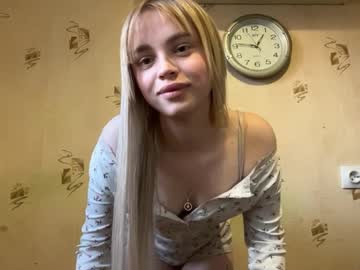 Auroratennett April 01, 2026 Chaturbate stream image