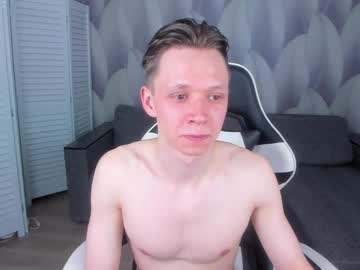 Meverik_Oushen April 01, 2026 Chaturbate stream image
