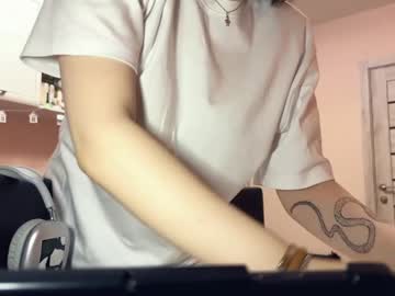 Alenebroussard April 01, 2026 Chaturbate stream image