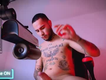 Hotlatinox20cm April 01, 2026 Chaturbate stream image