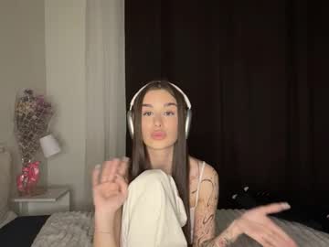 Latiaburtenshaw April 01, 2026 Chaturbate stream image