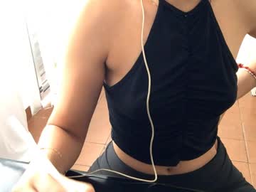 Petitecurlybrunette April 01, 2026 Chaturbate stream image