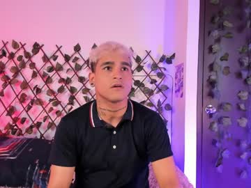 Chriss_Wg_ April 01, 2026 Chaturbate stream image