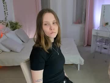 Lisaluve April 01, 2026 Chaturbate stream image
