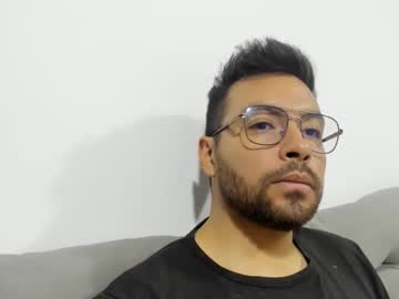 Cumcamok April 02, 2026 Chaturbate stream image