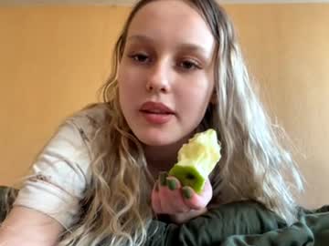 Bobettesplane April 02, 2026 Chaturbate stream image