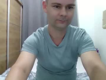 Creamizz April 02, 2026 Chaturbate stream image