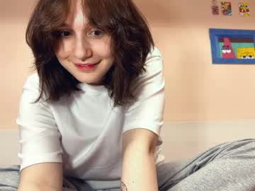 Alenebroussard April 02, 2026 Chaturbate stream image