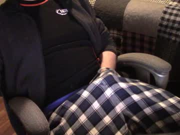 Heavilyhung April 03, 2026 Chaturbate stream image
