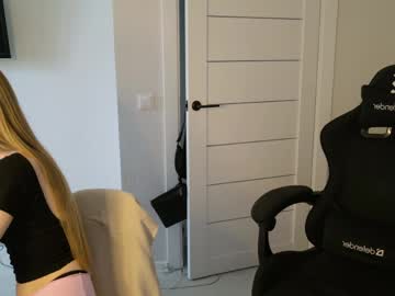 Alexialunaris April 03, 2026 Chaturbate stream image
