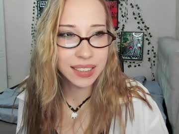 Emmarayder April 03, 2026 Chaturbate stream image