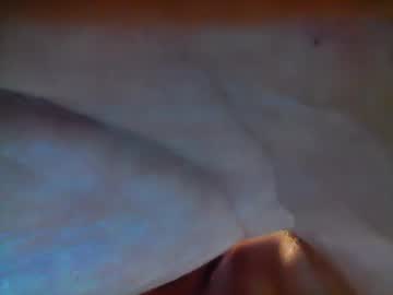 Makinguquiver April 03, 2026 Chaturbate stream image