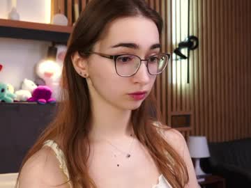 Polly_Bee April 04, 2026 Chaturbate stream image