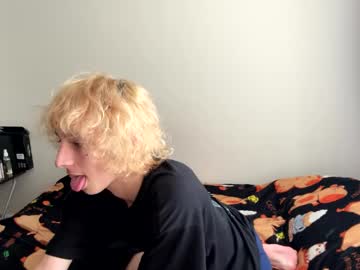 Mooncaster_ April 05, 2026 Chaturbate stream image