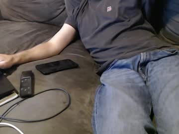 Aussiemanvslady April 05, 2026 Chaturbate stream image