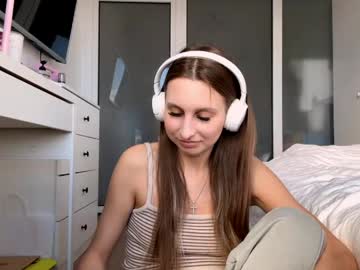 Christiemcilroy April 05, 2026 Chaturbate stream image