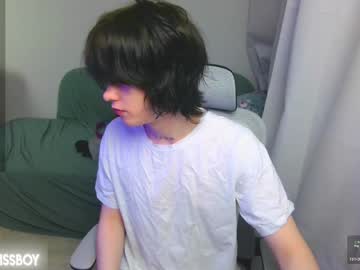 Leonkissboy April 05, 2026 Chaturbate stream image