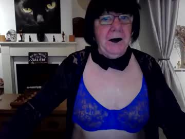 Trinity1011 April 06, 2026 Chaturbate stream image
