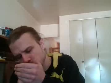 Stockingsnfeet stream photo from April 06, 2026