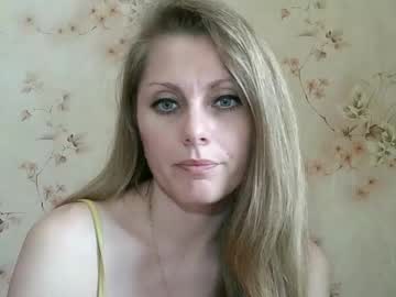 Roxyfox18x01 April 07, 2026 Chaturbate stream image