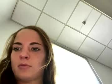 Oliviaaraee April 07, 2026 Chaturbate stream image