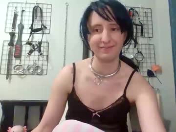 Servilesarah April 08, 2026 Chaturbate stream image