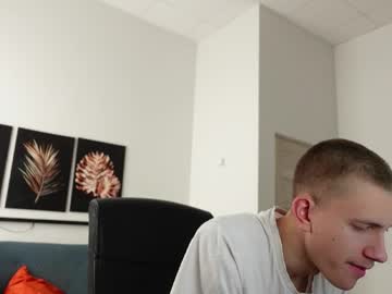 Dan_Roads April 08, 2026 Chaturbate stream image
