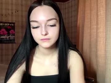 Eleniwilkey April 08, 2026 Chaturbate stream image