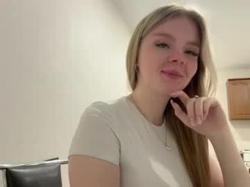 Eddielaursen April 08, 2026 Chaturbate stream image