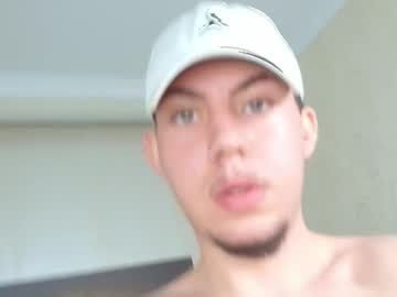 Krewvaughn April 09, 2026 Chaturbate stream image
