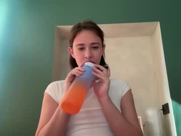 Hannahinto April 09, 2026 Chaturbate stream image