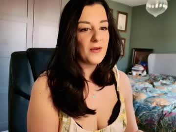 Yourcassiexo April 10, 2026 Chaturbate stream image