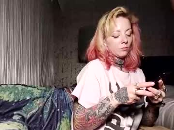 Bizzybambino April 11, 2026 Chaturbate stream image