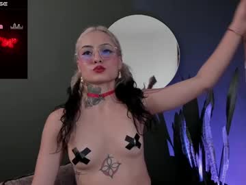 Vesiagomez April 11, 2026 Chaturbate stream image
