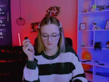Hottyvibess April 12, 2026 Chaturbate stream image