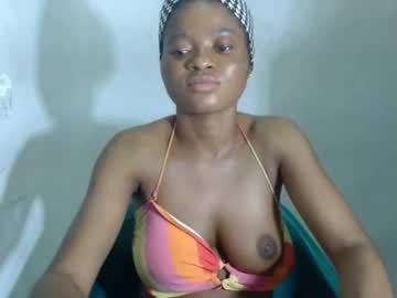 Juicynpinkx April 12, 2026 Chaturbate stream image