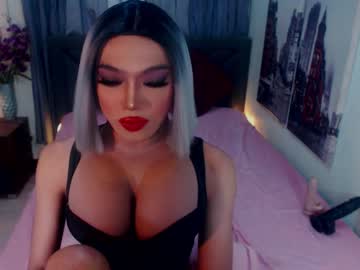 Emeraldshemales April 13, 2026 Chaturbate stream image