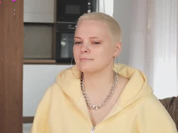 Likaaberry April 13, 2026 Chaturbate stream image