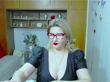 Lucillefenlys April 14, 2026 Chaturbate stream image